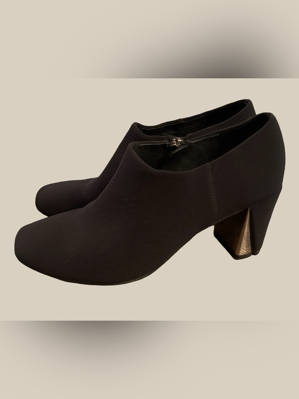 Donald J Pliner Calla Black Stretch Elastic Shooties Sculpted Chrome Heel SZ 8.5